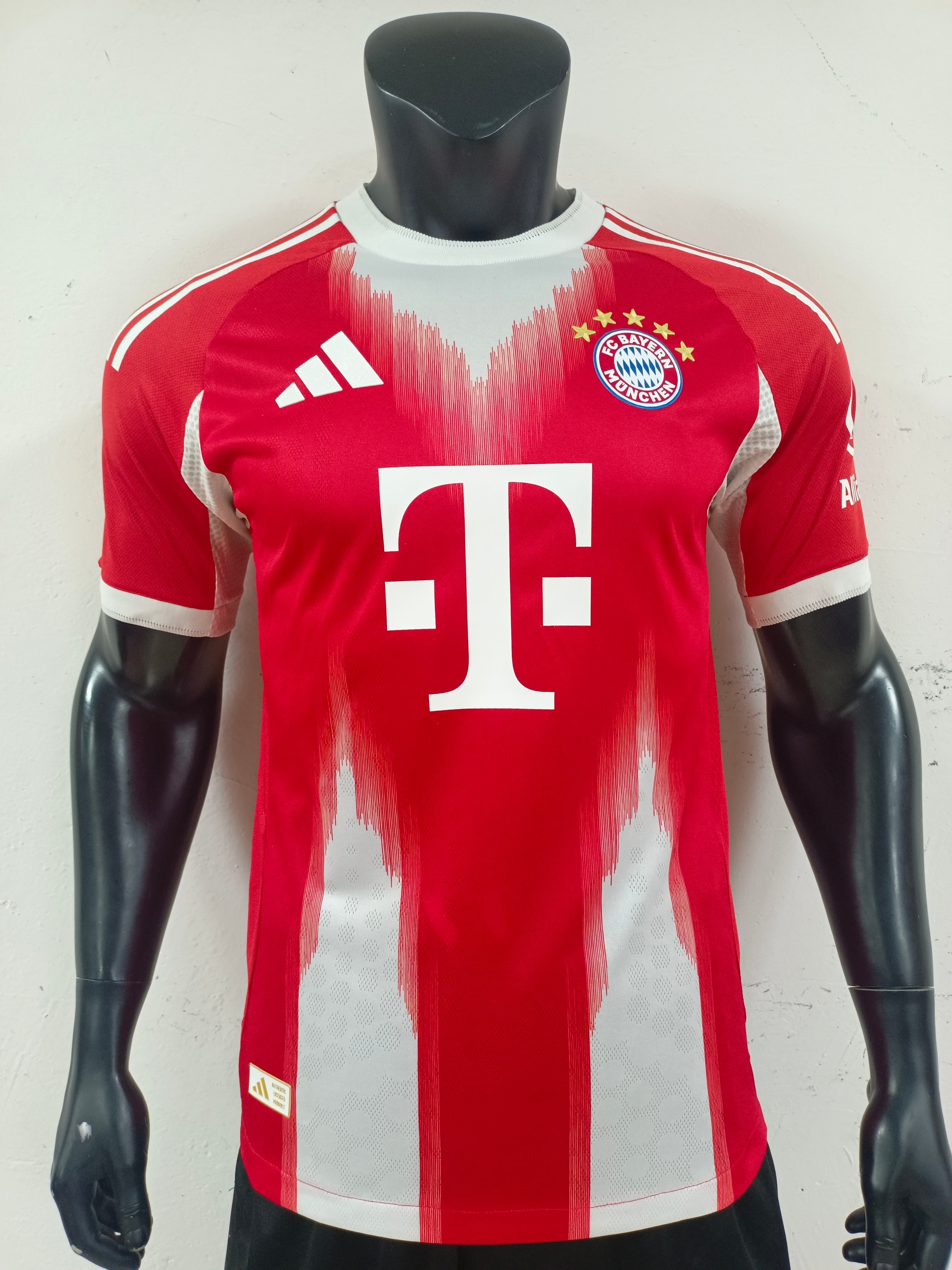 DOMICILE BAYERN 25/26